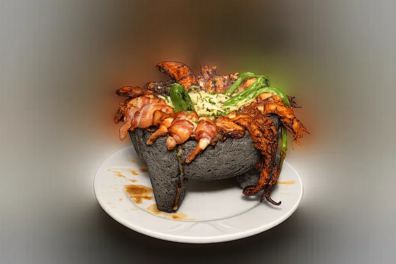 Molcajete Caliente